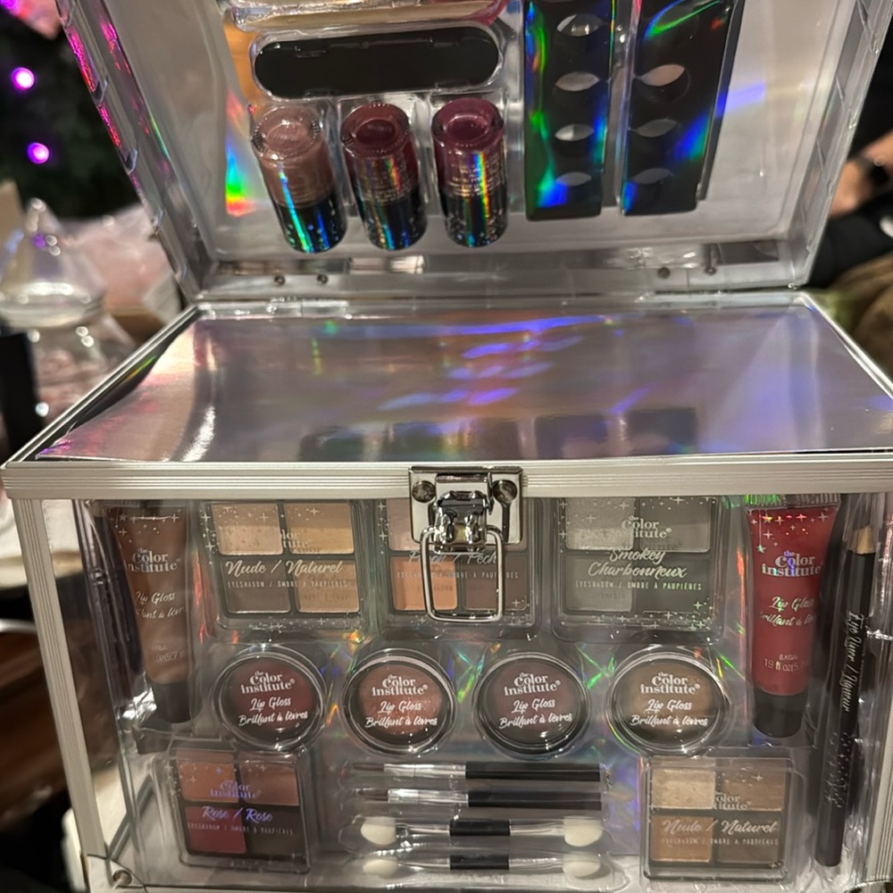 Makeup case